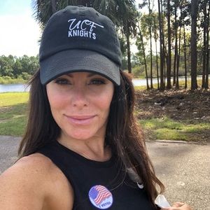 Meet your Posher, Dena